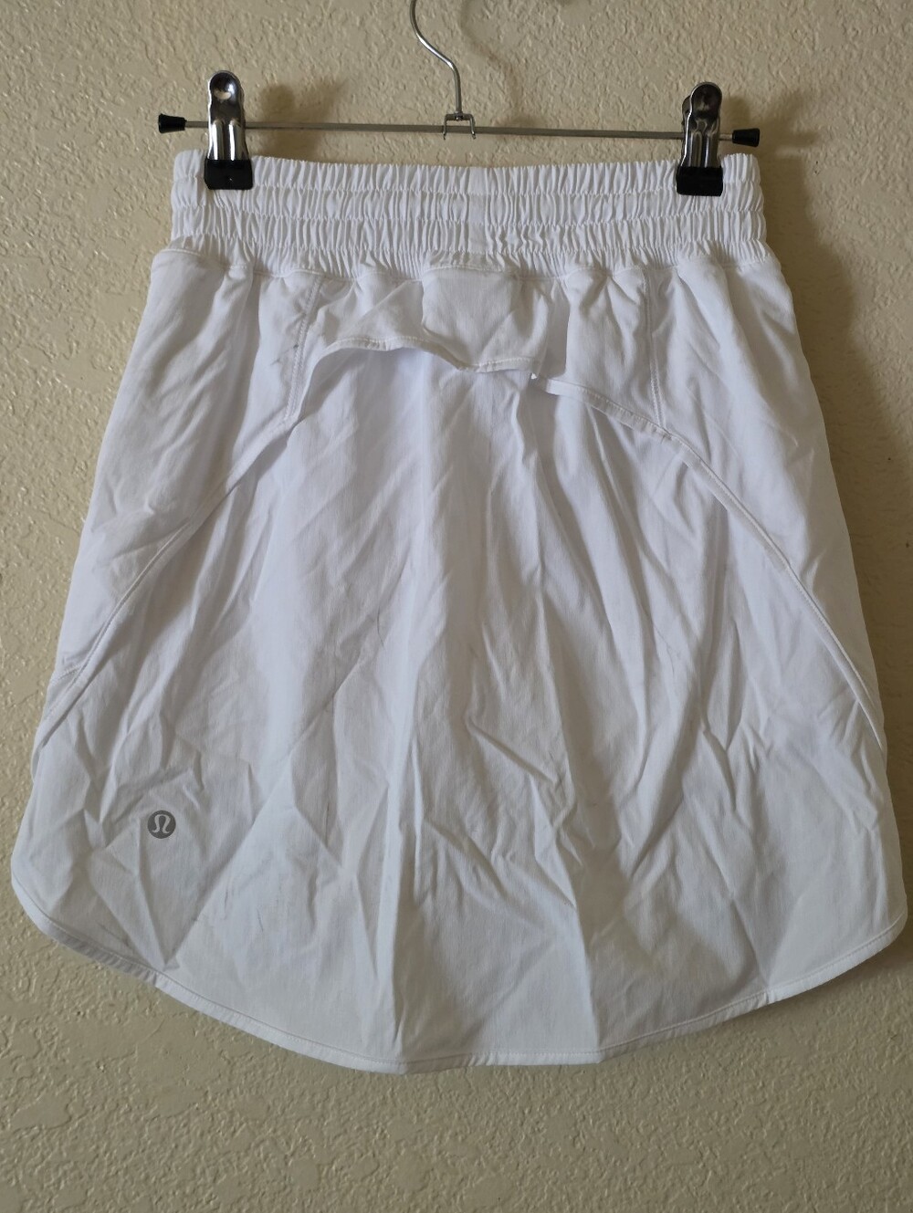 Lululemon Women's White Athletic Skort - Lightweight Performance Shorts Size 2